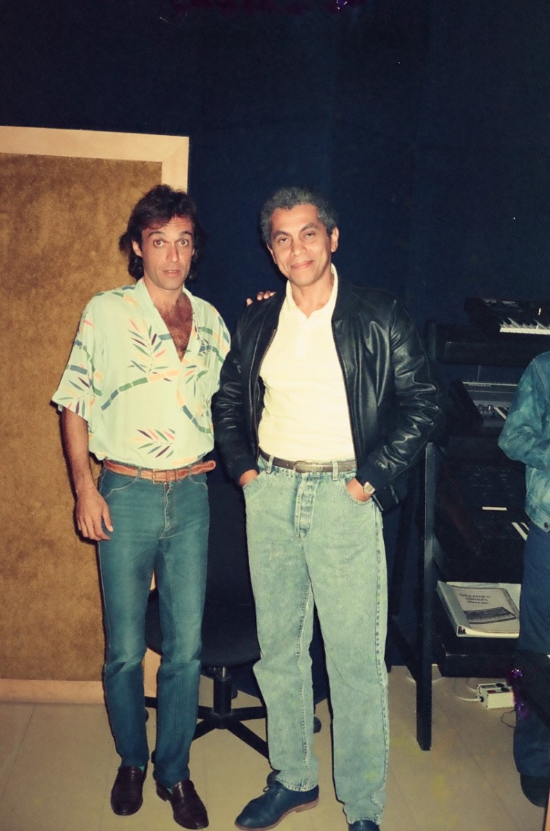 “Carlinhos Vergueiro e convidados”, originalmente lançado em 1988 ...