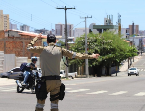 SMTT de Aracaju bloqueia vias devido a rompimento de tubulação